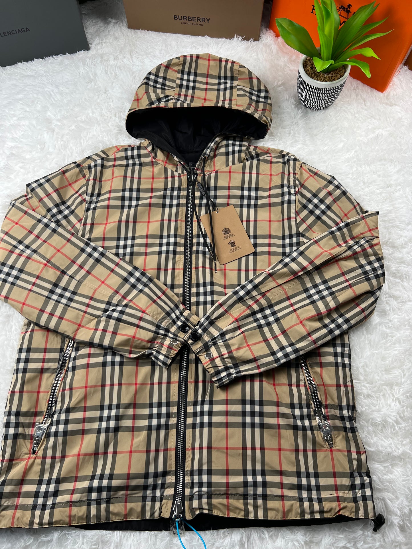 BB men’s reversible windbreaker