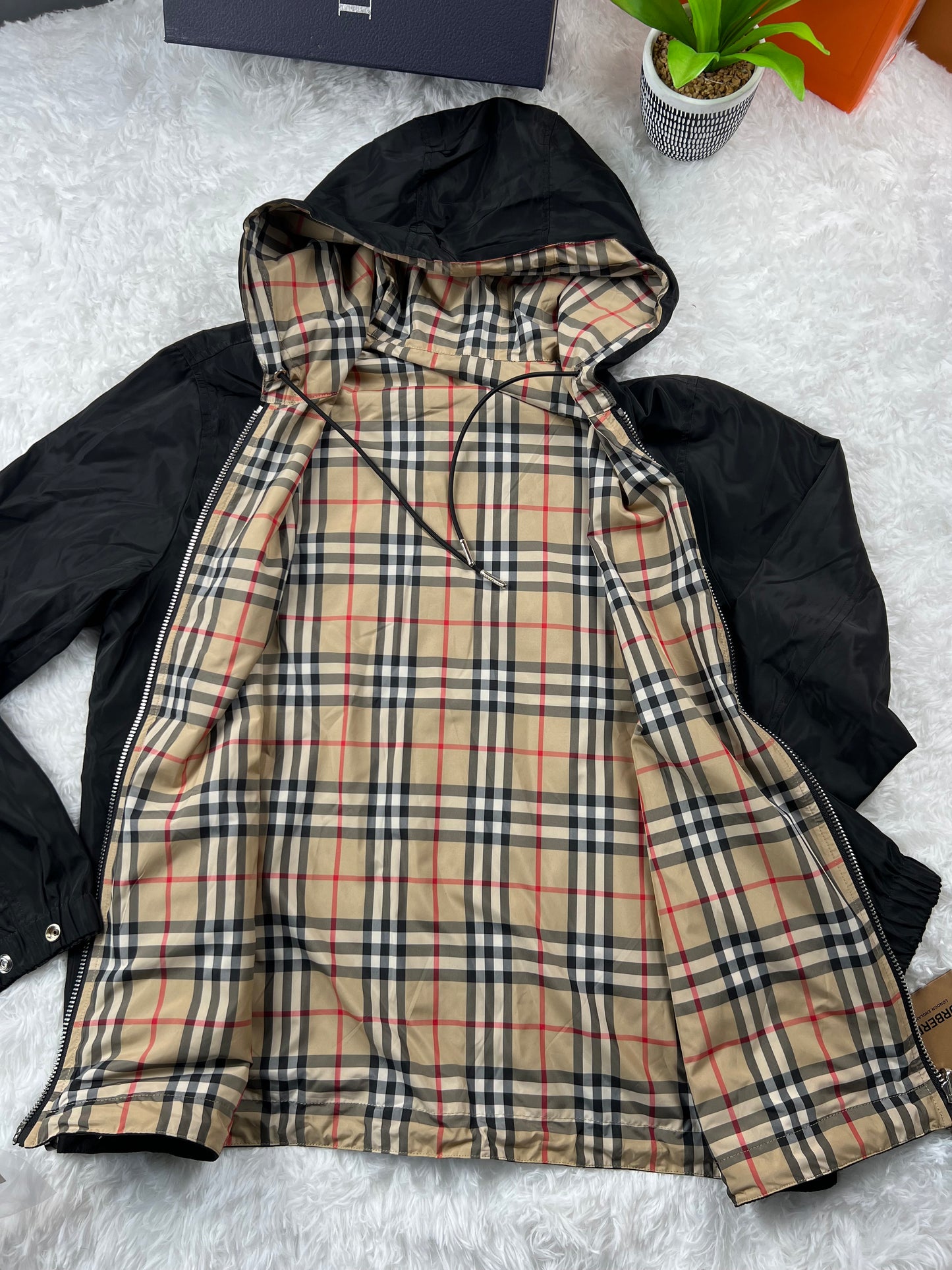 BB men’s reversible windbreaker