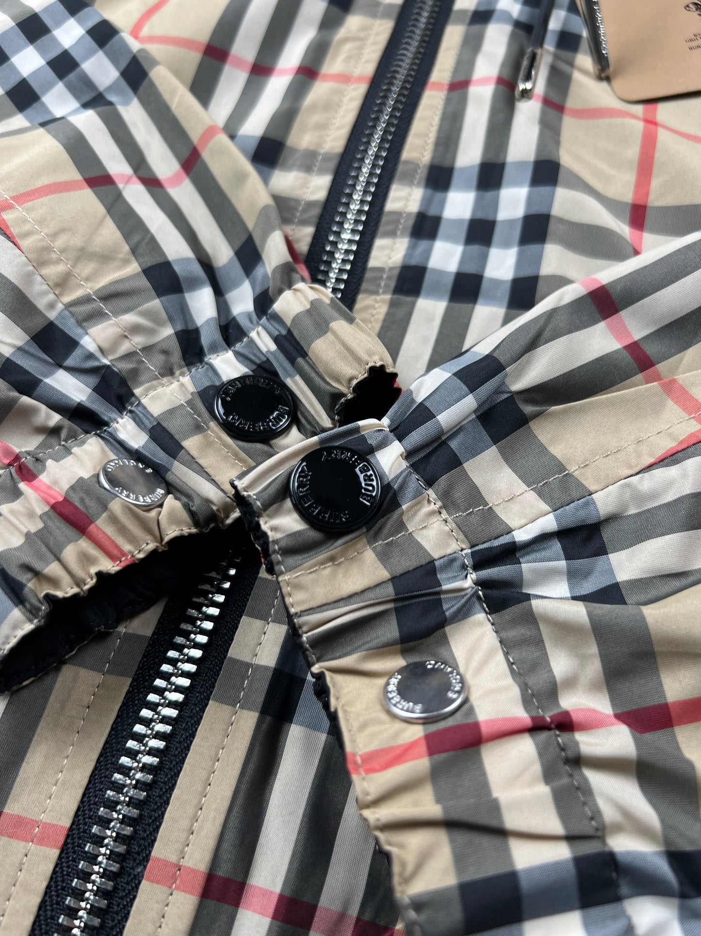 BB men’s reversible windbreaker