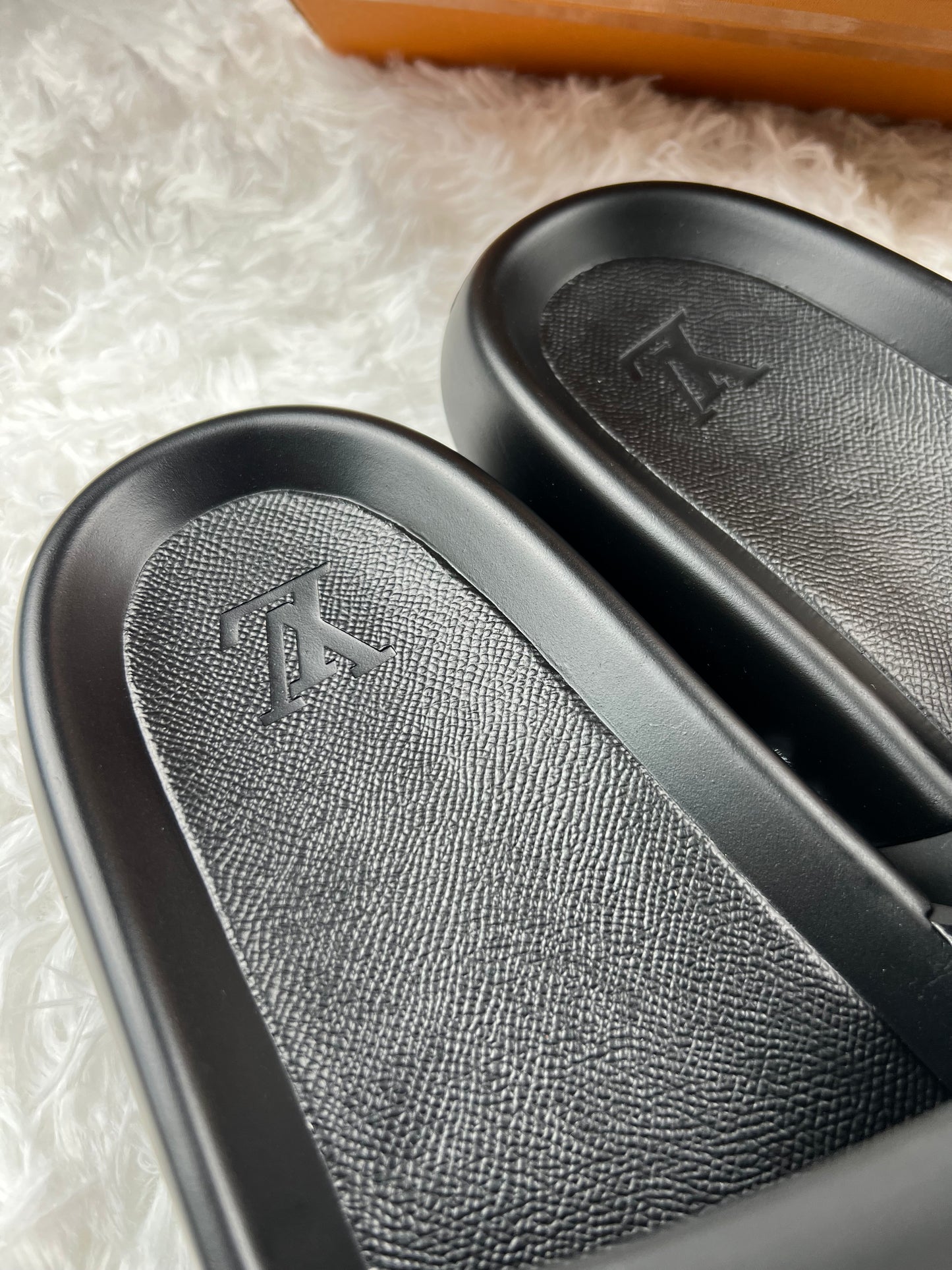 LV monogram sliders